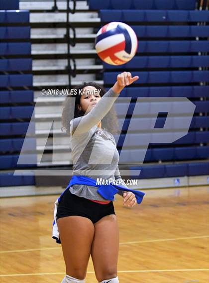 Thumbnail 3 in Durango vs Bishop Gorman photogallery.
