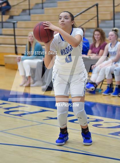 Thumbnail 1 in Marcos de Niza vs Mesquite photogallery.