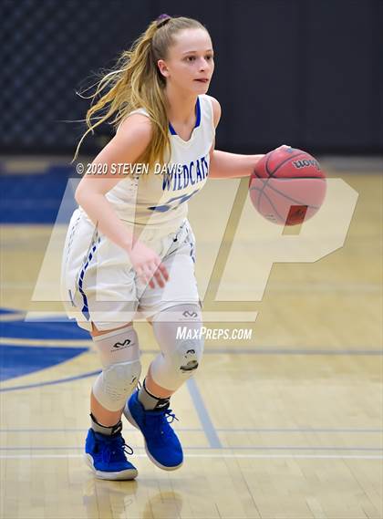 Thumbnail 2 in Marcos de Niza vs Mesquite photogallery.