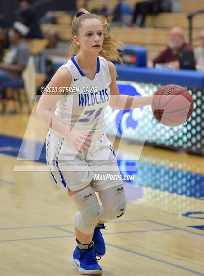 Thumbnail 1 in Marcos de Niza vs Mesquite photogallery.