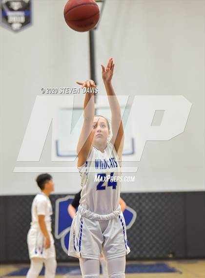 Thumbnail 1 in Marcos de Niza vs Mesquite photogallery.