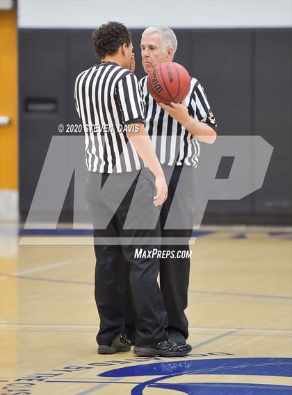 Thumbnail 1 in Marcos de Niza vs Mesquite photogallery.