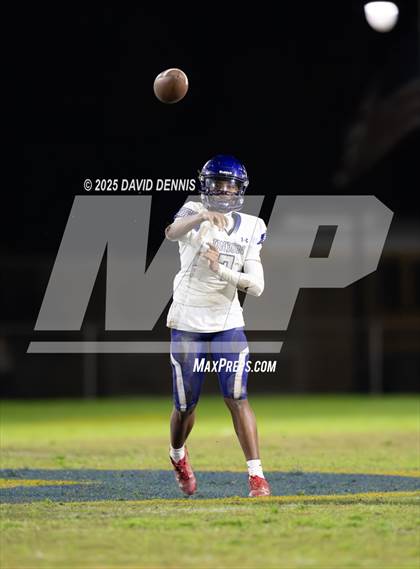 Thumbnail 2 in Shafter vs Washington Union (CIF CS D3 Qtr Final) photogallery.