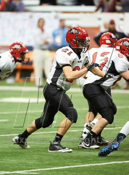 Thumbnail 2 in Maine-Endwell vs. Glens Falls (NYSPHSAA Class B Final) photogallery.