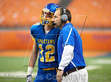 Thumbnail 3 in Maine-Endwell vs. Glens Falls (NYSPHSAA Class B Final) photogallery.