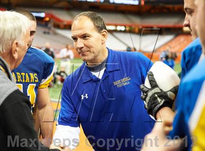 Thumbnail 3 in Maine-Endwell vs. Glens Falls (NYSPHSAA Class B Final) photogallery.