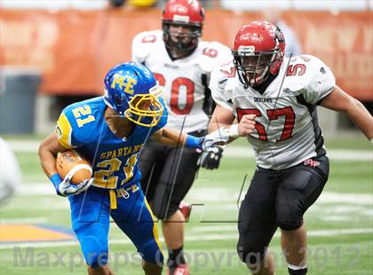 Thumbnail 2 in Maine-Endwell vs. Glens Falls (NYSPHSAA Class B Final) photogallery.