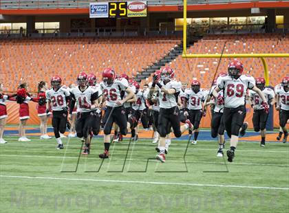 Thumbnail 3 in Maine-Endwell vs. Glens Falls (NYSPHSAA Class B Final) photogallery.