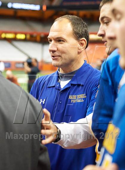 Thumbnail 1 in Maine-Endwell vs. Glens Falls (NYSPHSAA Class B Final) photogallery.