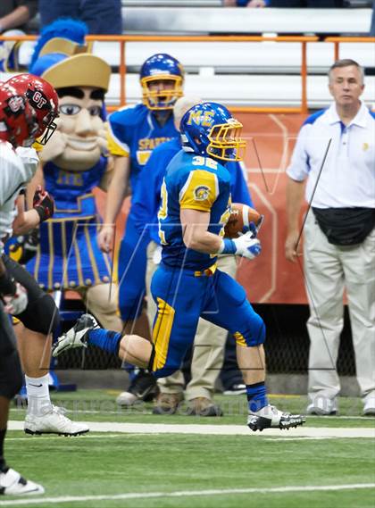 Thumbnail 1 in Maine-Endwell vs. Glens Falls (NYSPHSAA Class B Final) photogallery.