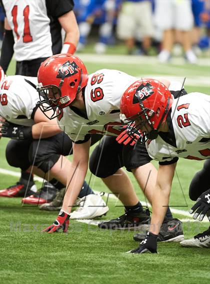 Thumbnail 1 in Maine-Endwell vs. Glens Falls (NYSPHSAA Class B Final) photogallery.