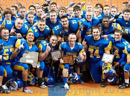Thumbnail 1 in Maine-Endwell vs. Glens Falls (NYSPHSAA Class B Final) photogallery.