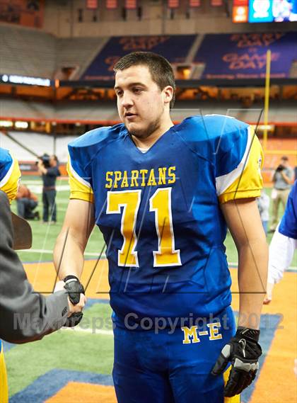 Thumbnail 3 in Maine-Endwell vs. Glens Falls (NYSPHSAA Class B Final) photogallery.