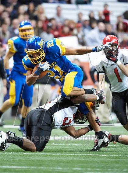 Thumbnail 3 in Maine-Endwell vs. Glens Falls (NYSPHSAA Class B Final) photogallery.