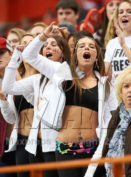 Thumbnail 1 in Maine-Endwell vs. Glens Falls (NYSPHSAA Class B Final) photogallery.