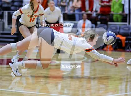 Thumbnail 3 in Celina vs. Decatur (UIL Volleyball 4A Finals) photogallery.