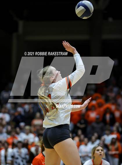 Thumbnail 3 in Celina vs. Decatur (UIL Volleyball 4A Finals) photogallery.