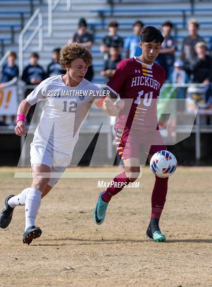 Thumbnail 1 in First Flight vs. Hickory (NCHSAA 3A Final) photogallery.