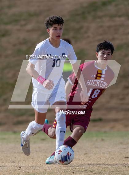 Thumbnail 2 in First Flight vs. Hickory (NCHSAA 3A Final) photogallery.