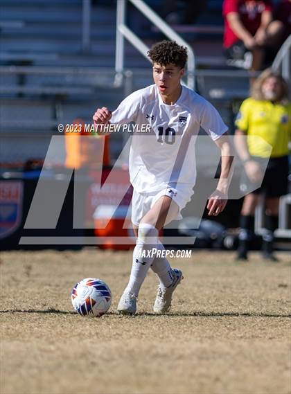 Thumbnail 2 in First Flight vs. Hickory (NCHSAA 3A Final) photogallery.