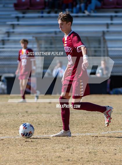 Thumbnail 3 in First Flight vs. Hickory (NCHSAA 3A Final) photogallery.