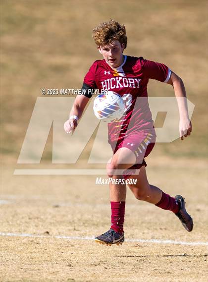 Thumbnail 3 in First Flight vs. Hickory (NCHSAA 3A Final) photogallery.