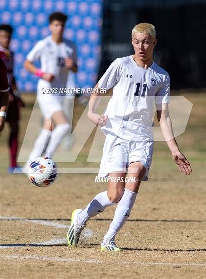 Thumbnail 3 in First Flight vs. Hickory (NCHSAA 3A Final) photogallery.