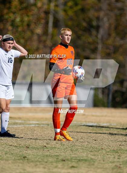 Thumbnail 3 in First Flight vs. Hickory (NCHSAA 3A Final) photogallery.