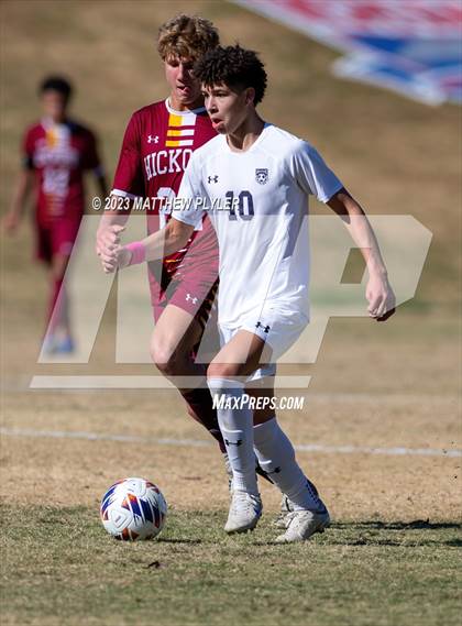 Thumbnail 3 in First Flight vs. Hickory (NCHSAA 3A Final) photogallery.
