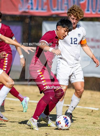 Thumbnail 3 in First Flight vs. Hickory (NCHSAA 3A Final) photogallery.