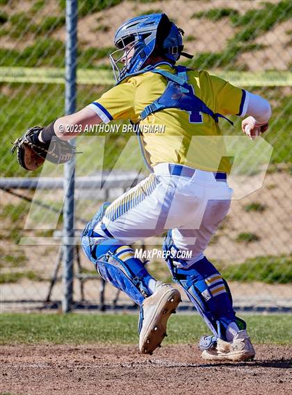 Thumbnail 3 in Rio Americano vs. Del Campo photogallery.