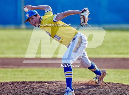 Thumbnail 2 in Rio Americano vs. Del Campo photogallery.