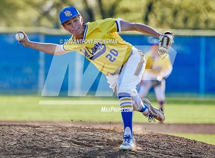 Thumbnail 2 in Rio Americano vs. Del Campo photogallery.