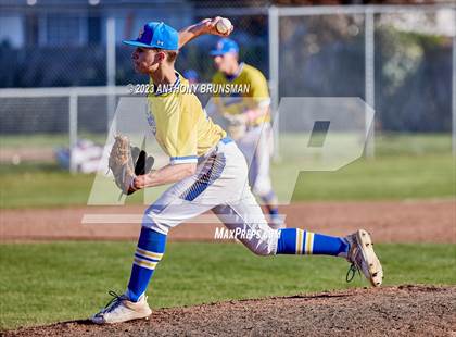 Thumbnail 1 in Rio Americano vs. Del Campo photogallery.