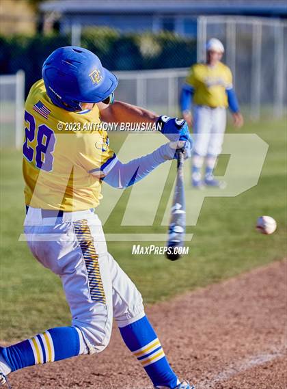Thumbnail 2 in Rio Americano vs. Del Campo photogallery.