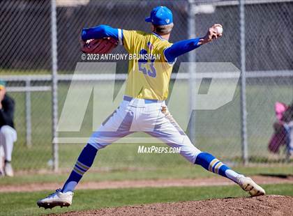 Thumbnail 3 in Rio Americano vs. Del Campo photogallery.