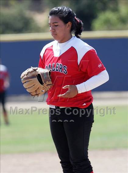 Thumbnail 1 in Gilroy vs. San Benito (CIF CCS D1 Final) photogallery.