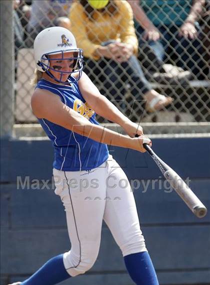 Thumbnail 1 in Gilroy vs. San Benito (CIF CCS D1 Final) photogallery.