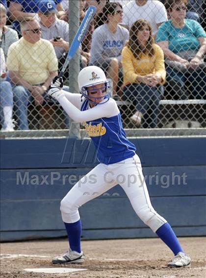 Thumbnail 3 in Gilroy vs. San Benito (CIF CCS D1 Final) photogallery.