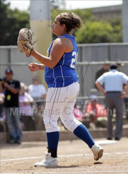 Thumbnail 1 in Gilroy vs. San Benito (CIF CCS D1 Final) photogallery.
