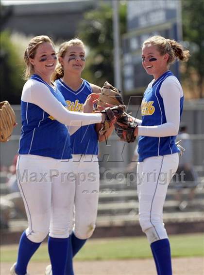 Thumbnail 3 in Gilroy vs. San Benito (CIF CCS D1 Final) photogallery.
