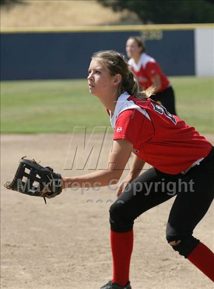 Thumbnail 3 in Gilroy vs. San Benito (CIF CCS D1 Final) photogallery.