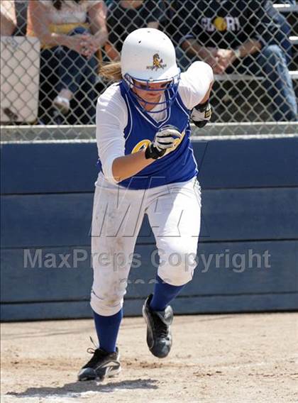 Thumbnail 1 in Gilroy vs. San Benito (CIF CCS D1 Final) photogallery.