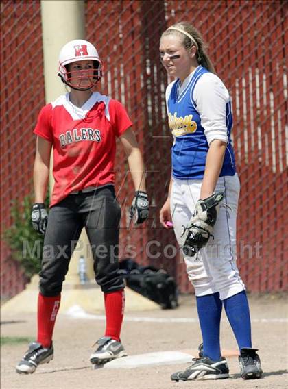 Thumbnail 2 in Gilroy vs. San Benito (CIF CCS D1 Final) photogallery.