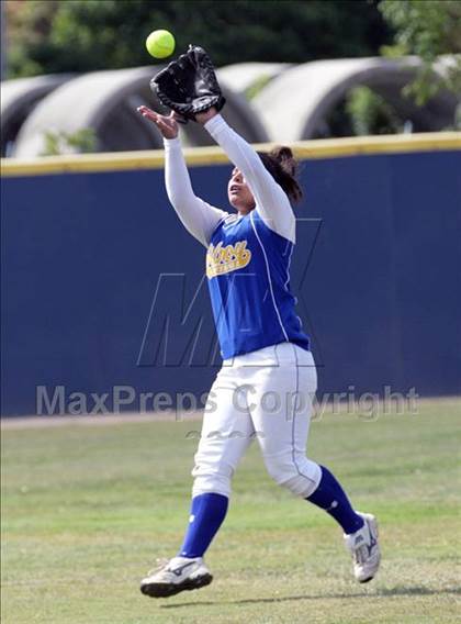 Thumbnail 3 in Gilroy vs. San Benito (CIF CCS D1 Final) photogallery.