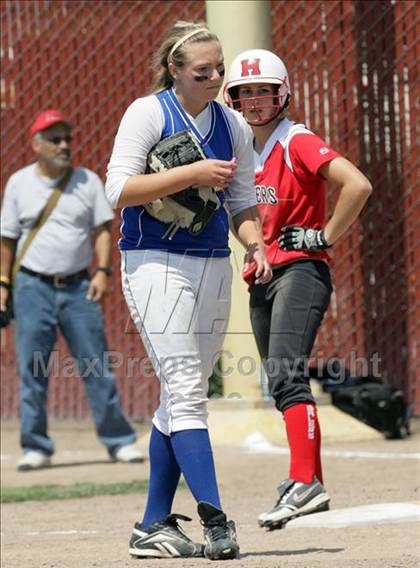 Thumbnail 3 in Gilroy vs. San Benito (CIF CCS D1 Final) photogallery.