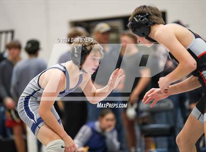 Thumbnail 3 in Roosevelt Invitational photogallery.