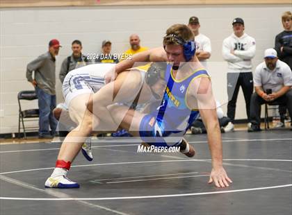 Thumbnail 3 in Roosevelt Invitational photogallery.