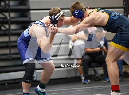Thumbnail 2 in Roosevelt Invitational photogallery.