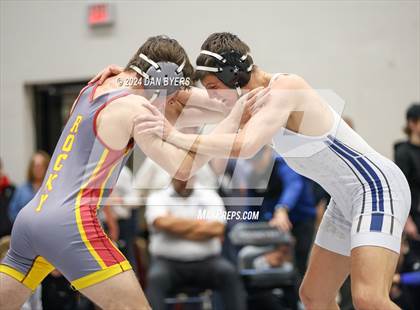 Thumbnail 3 in Roosevelt Invitational photogallery.
